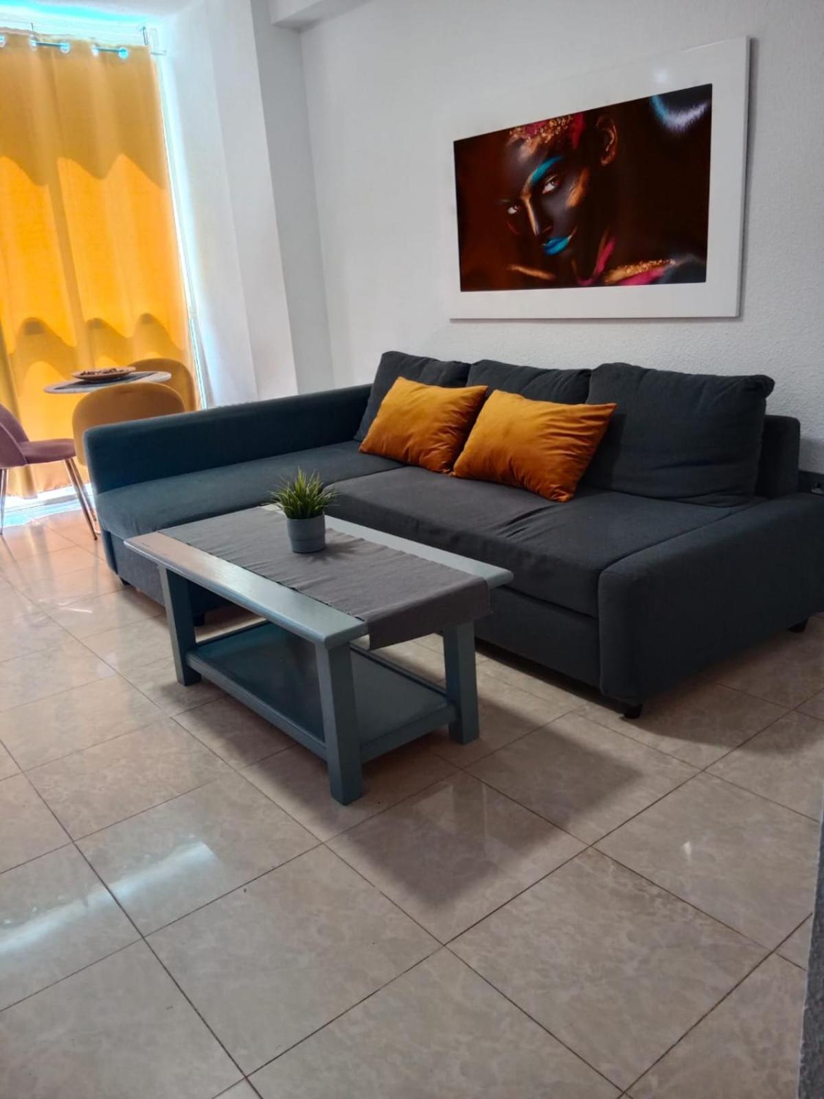 Apartamentos El Velero Torremolinos Oda fotoğraf